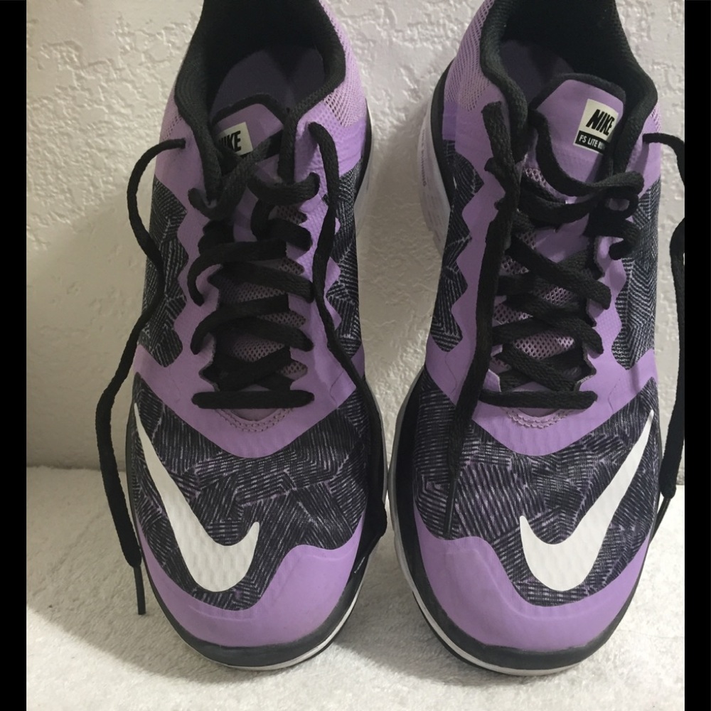 Nike running shoes - Picture 2 of 5